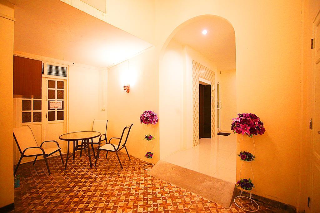 The Myth - Sud Sathorn Bed & Breakfast Bangkok Exterior photo