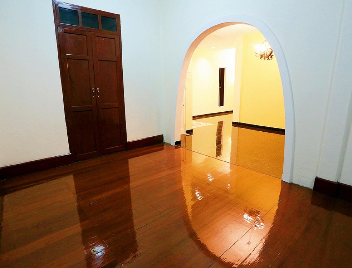 The Myth - Sud Sathorn Bed & Breakfast Bangkok Exterior photo